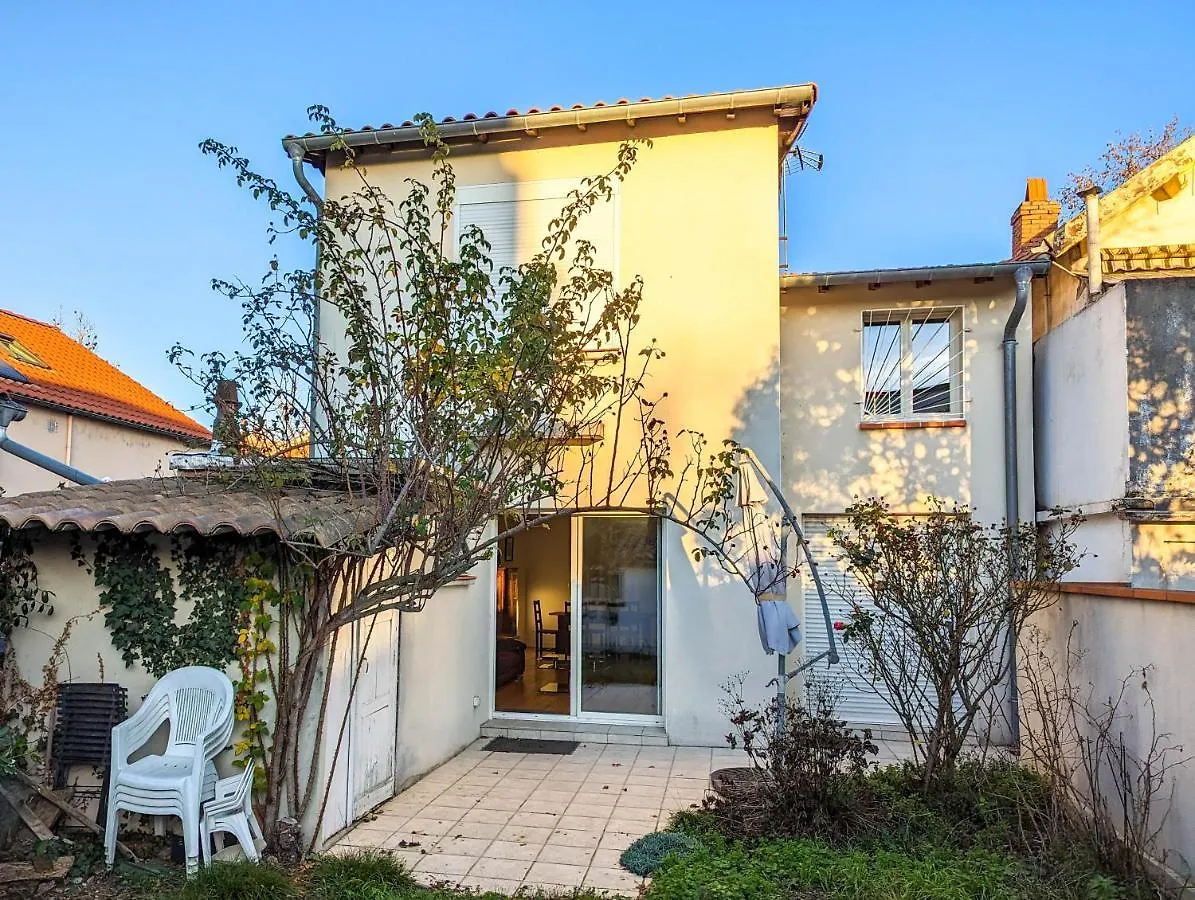 La Maison Calme Et Lumineuse Avec Jardin Tuluza